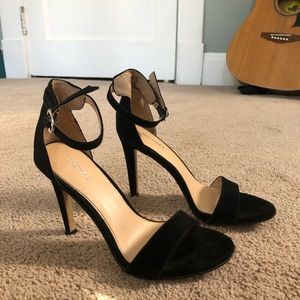 4in Black Heels Size 7.5